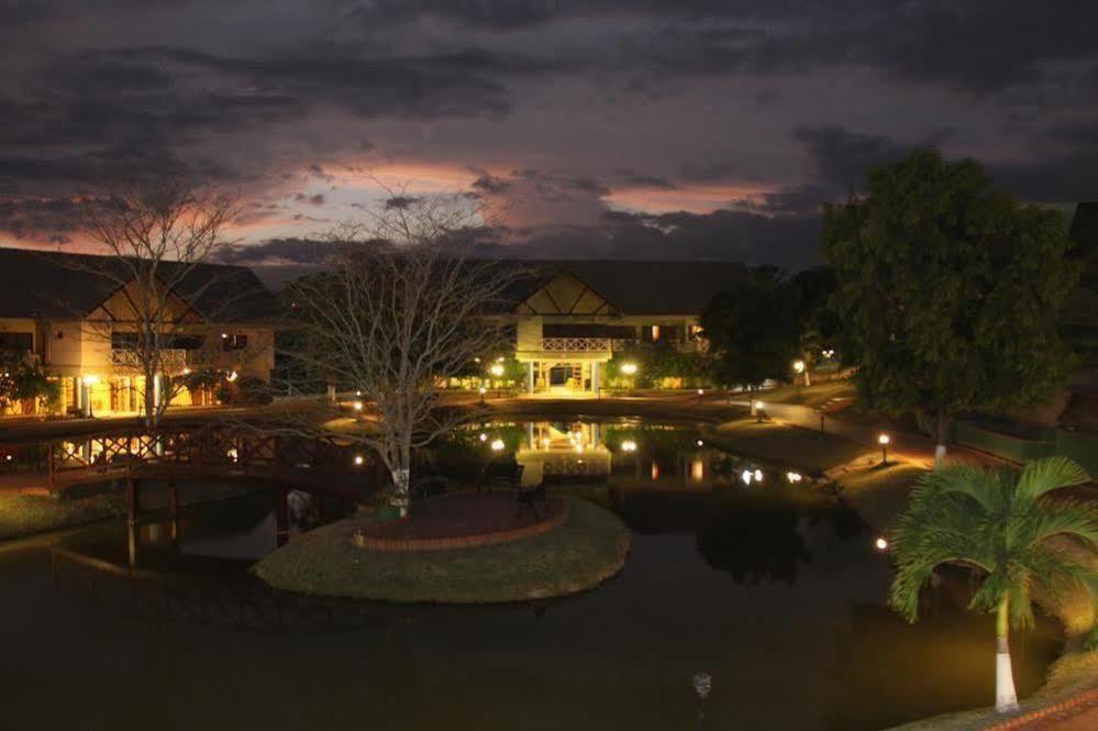 Hotel Faranda Guayacanes Chitré Exterior foto